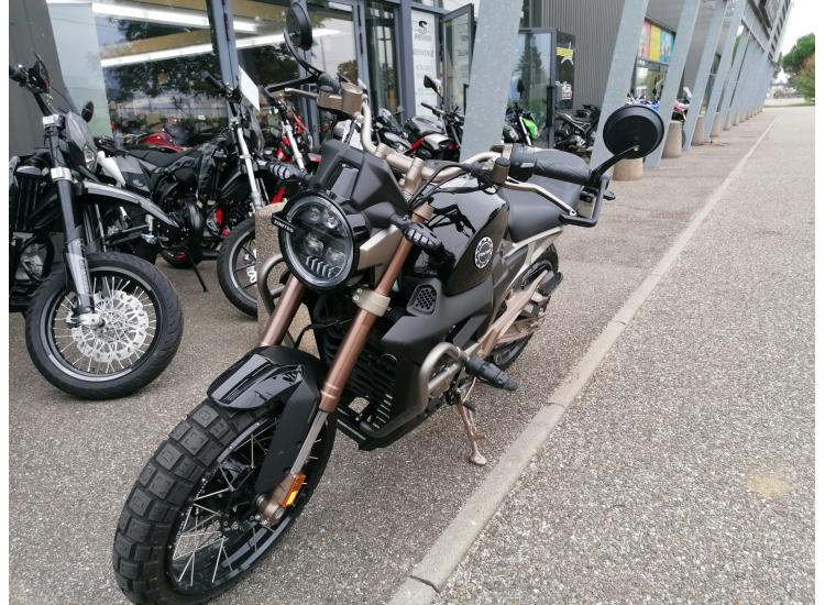ZONTES 125 SCRAMBLER X LIGNE IXRACE / 79€ PAR MOIS / DSN MOTOS 47